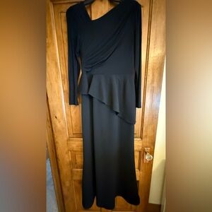 Adrianna Papell Black Long Sleeve Gown
